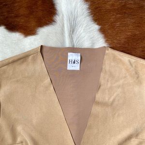 Suede Material Crop